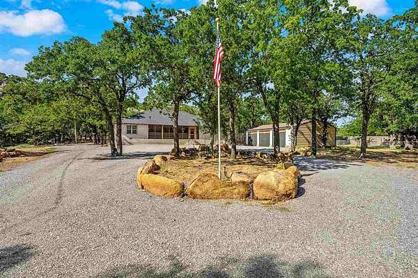 2 Acres of Land with Home for Sale in Lawton, Oklahoma