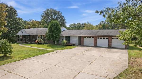 25.2 Acres of Land with Home for Sale in Hanover Township, Pennsylvania