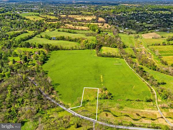 1.5 Acres of Residential Land for Sale in Purcellville, Virginia