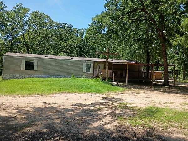 10 Acres of Land with Home for Sale in Malakoff, Texas