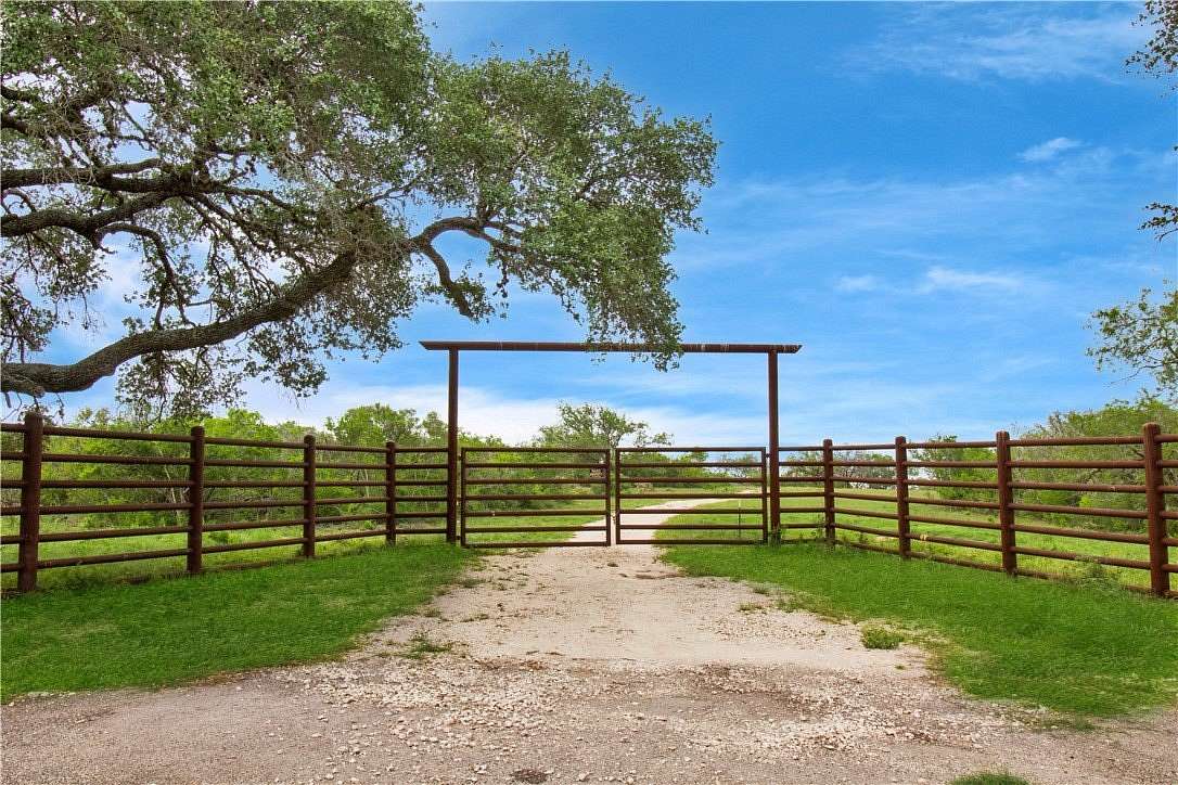 52.2 Acres of Land with Home for Sale in Beeville, Texas