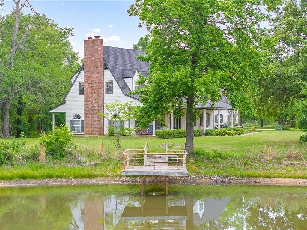 13.4 Acres of Land with Home for Sale in Van, Texas