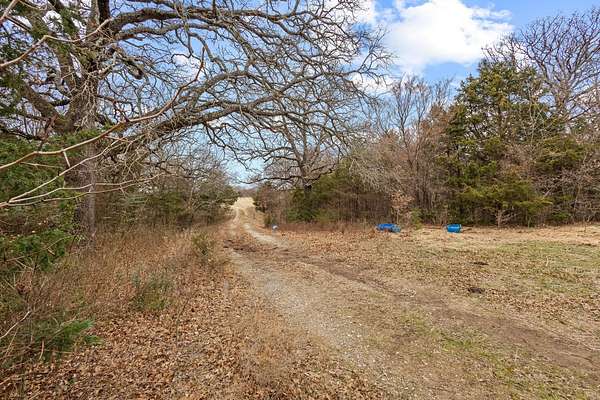 24 Acres of Land for Sale in Pottsboro, Texas