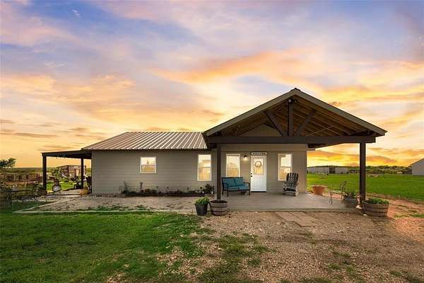 4 Acres of Land with Home for Sale in Itasca, Texas