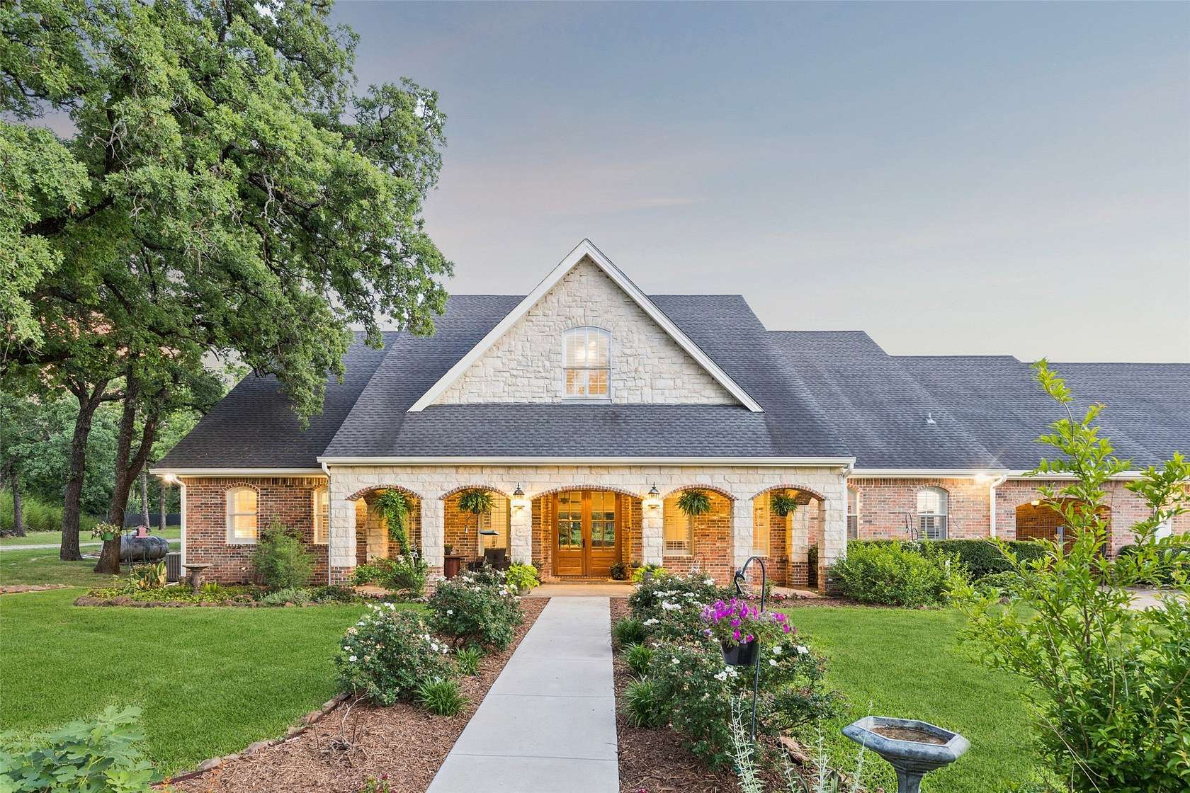 19 Acres of Land with Home for Sale in Pilot Point, Texas