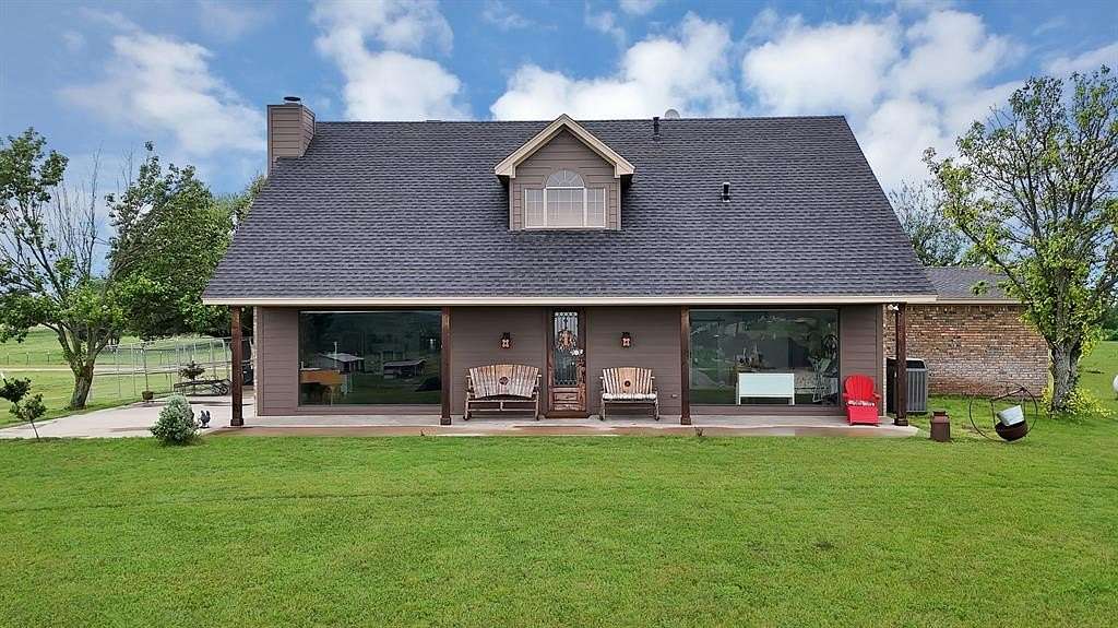 9 Acres of Land with Home for Sale in Poolville, Texas