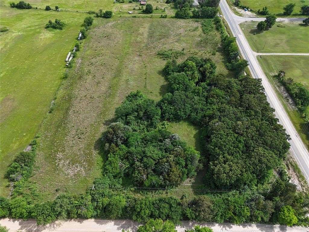 8.49 Acres of Land for Sale in Ravenna, Texas