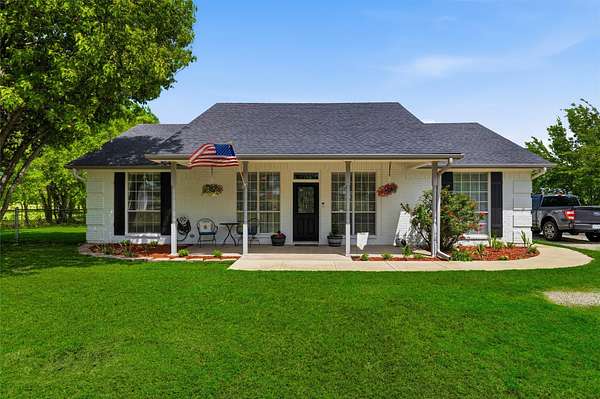 2.19 Acres of Land with Home for Sale in Mabank, Texas