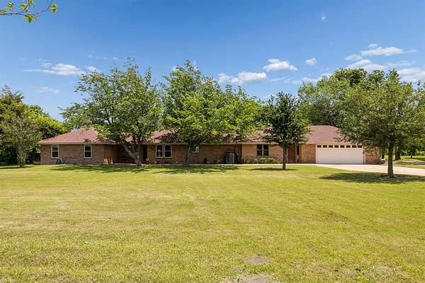 4.42 Acres of Land with Home for Sale in Lucas, Texas