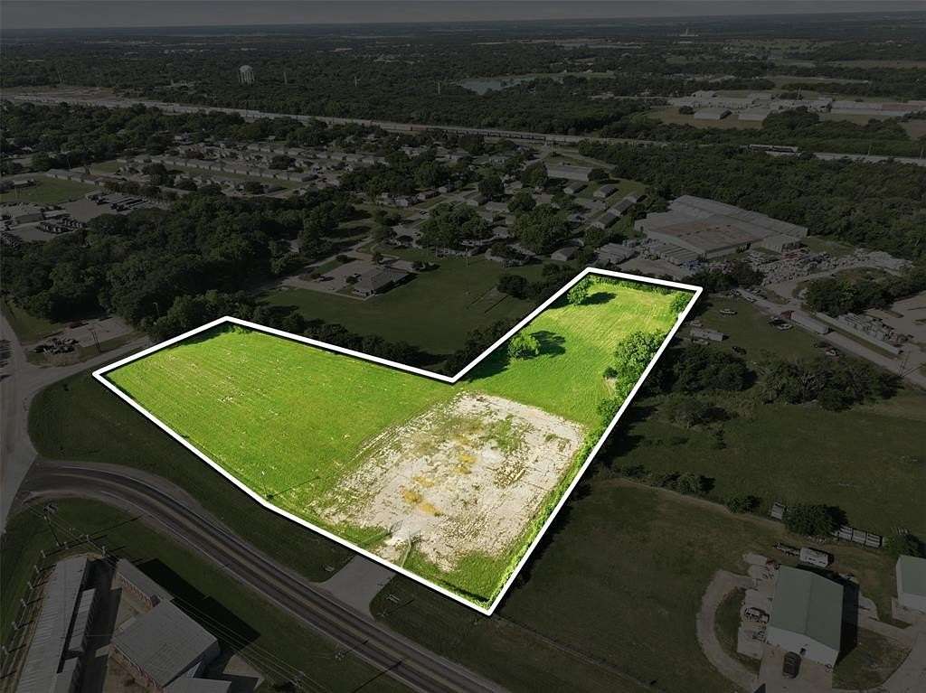 5 Acres of Commercial Land for Sale in Ennis, Texas