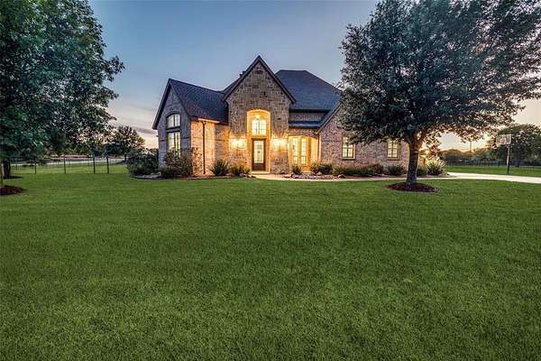 2 Acres of Land with Home for Sale in Lucas, Texas