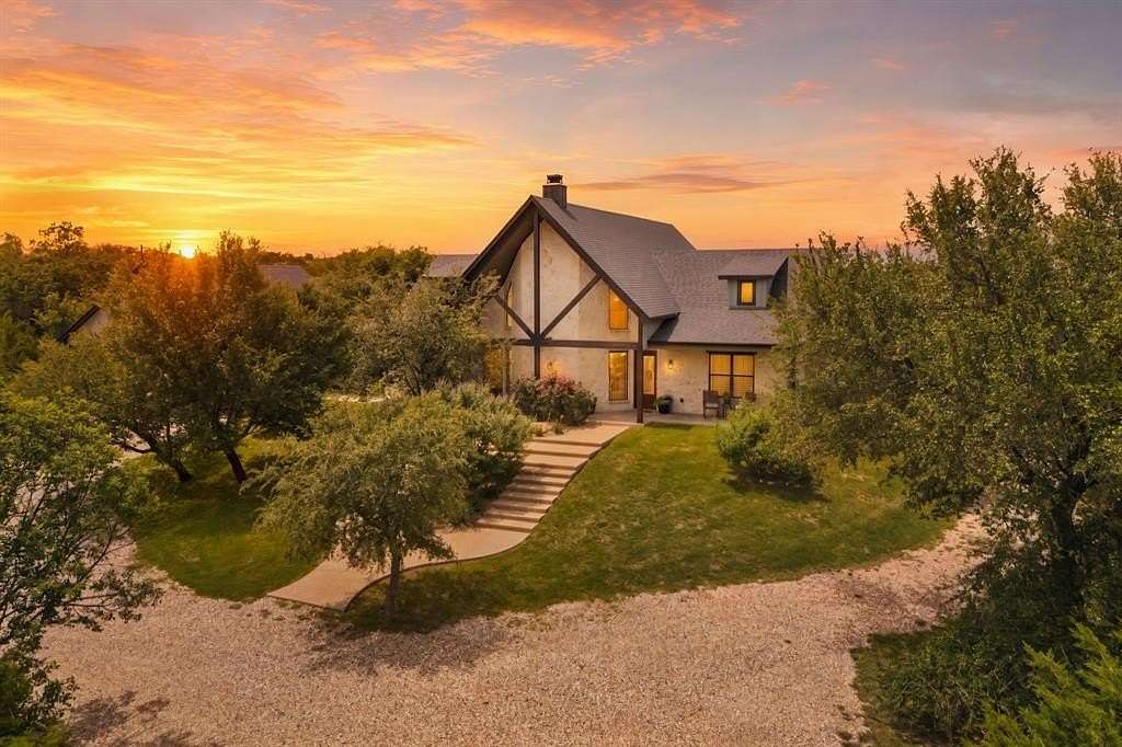 3 Acres of Land with Home for Sale in Waco, Texas