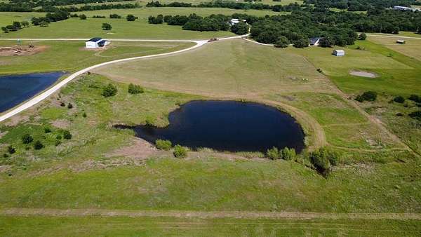 11 Acres of Recreational & Residential Land for Sale in Gainesville, Texas