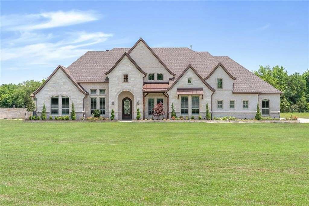 20 Acres of Recreational Land with Home for Sale in Wills Point, Texas