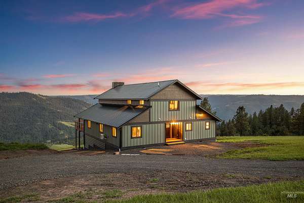 10 Acres of Land with Home for Sale in Lenore, Idaho
