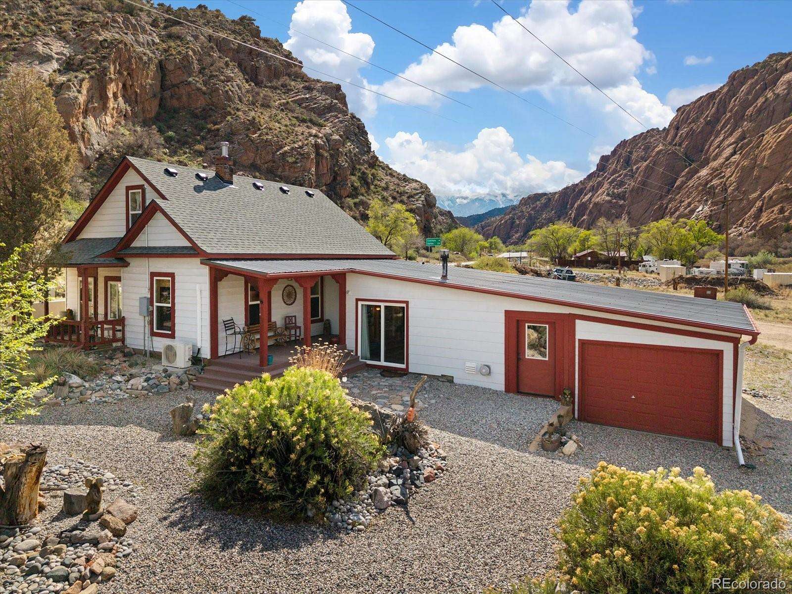 5.46 Acres of Land with Home for Sale in Cotopaxi, Colorado