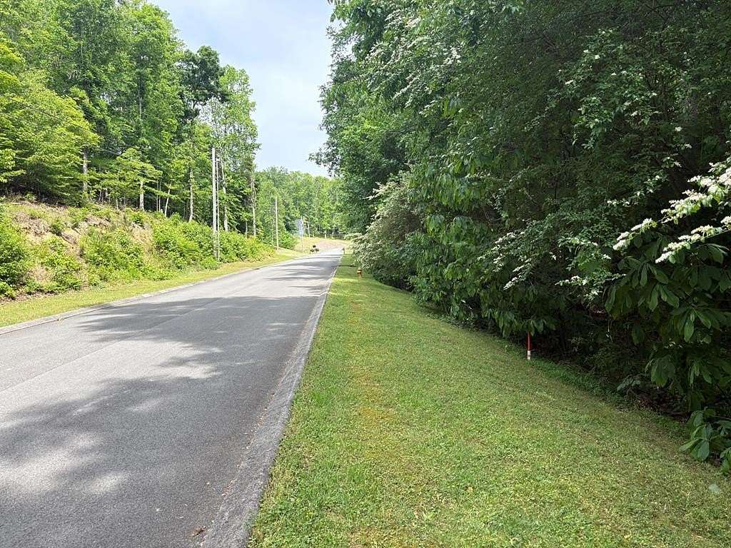 1.25 Acres of Residential Land for Sale in Dalton, Georgia