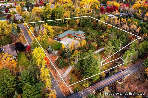 3.7 Acres of Land with Home for Sale in Duluth, Minnesota