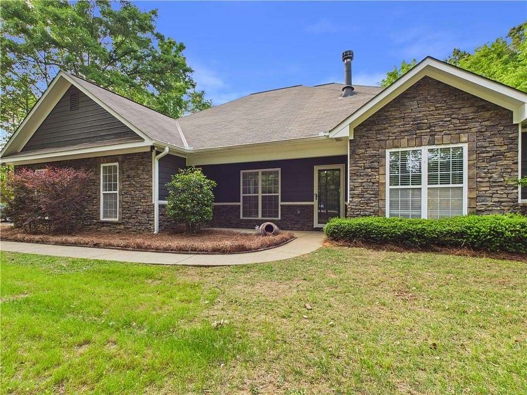 3 Acres of Land with Home for Sale in Salem, Alabama