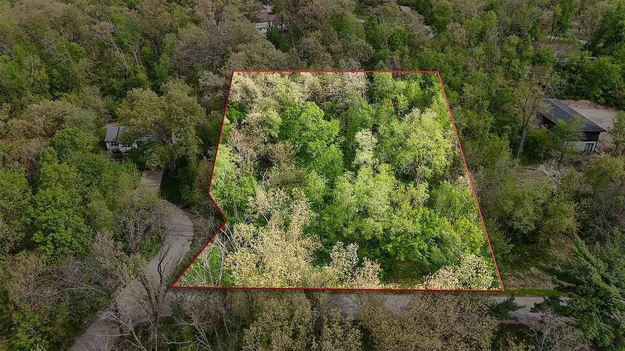 1 Acre of Residential Land for Sale in Bertram, Iowa