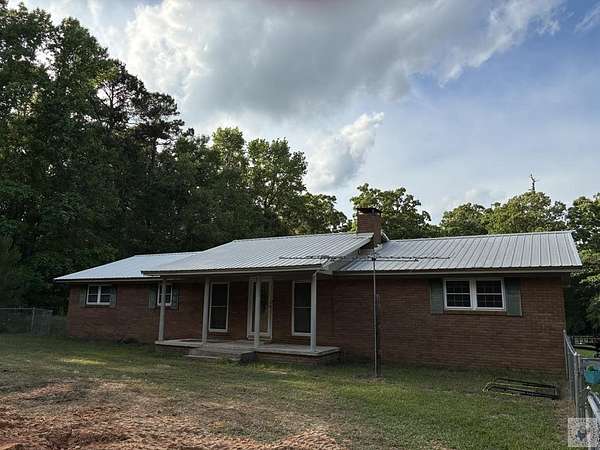 2.36 Acres of Land with Home for Sale in Texarkana, Arkansas