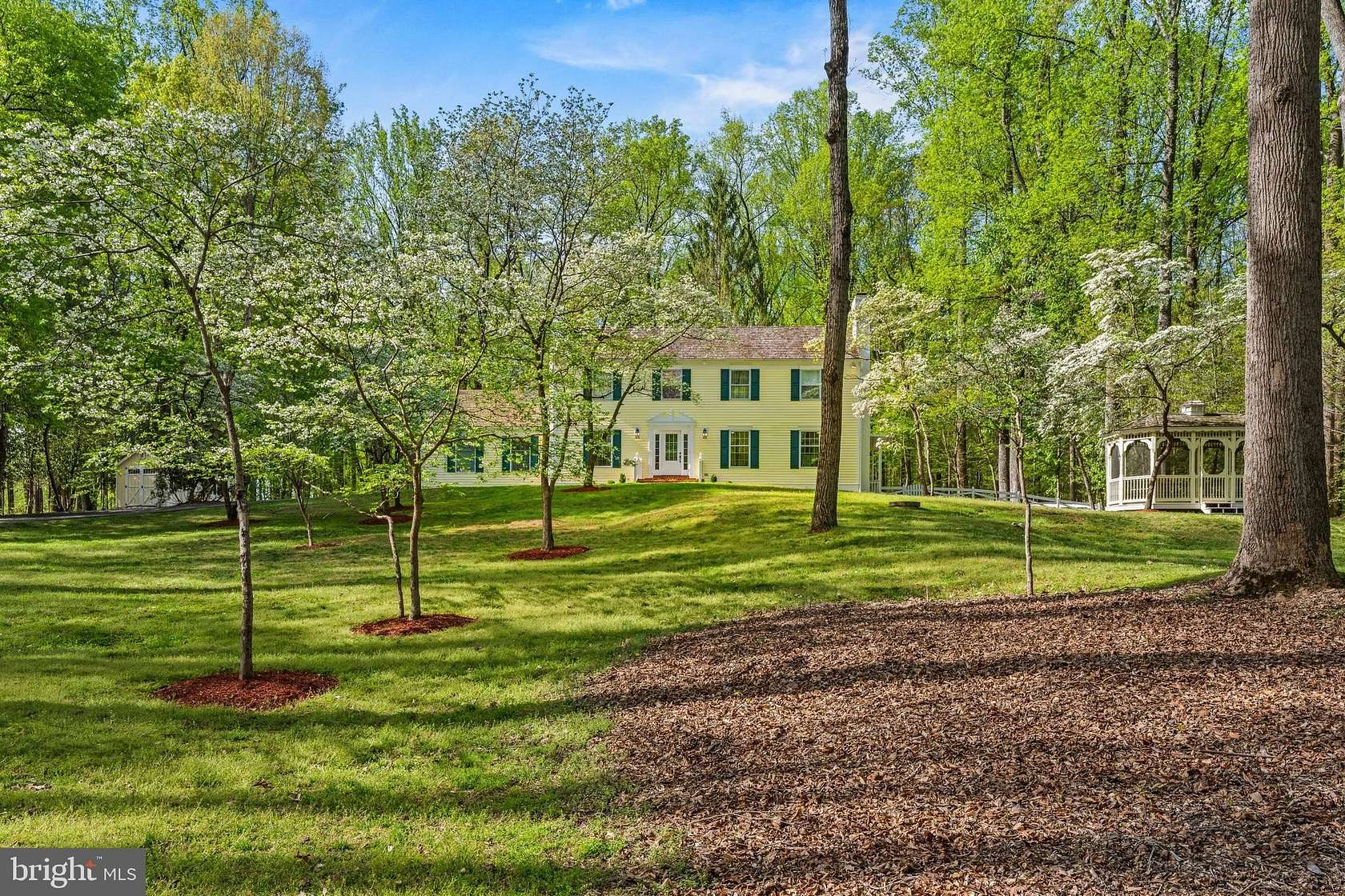 2.38 Acres of Land with Home for Sale in Great Falls, Virginia