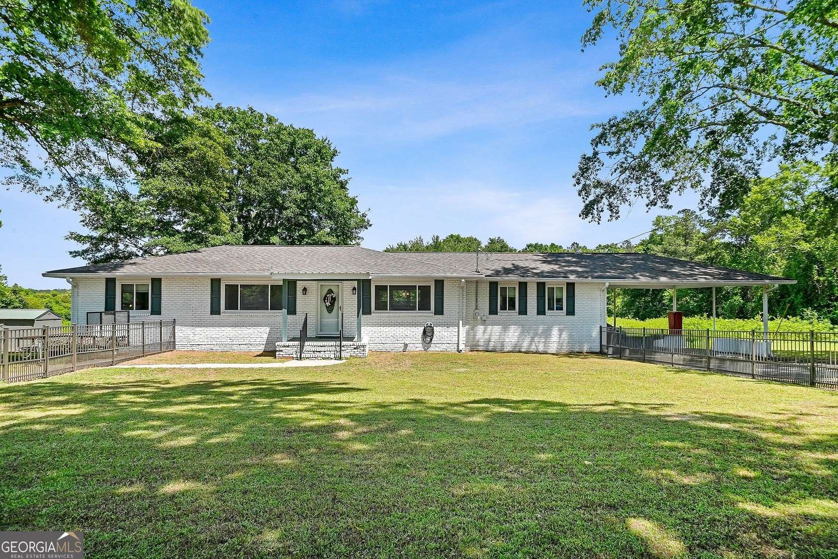 3.89 Acres of Land with Home for Sale in Senoia, Georgia