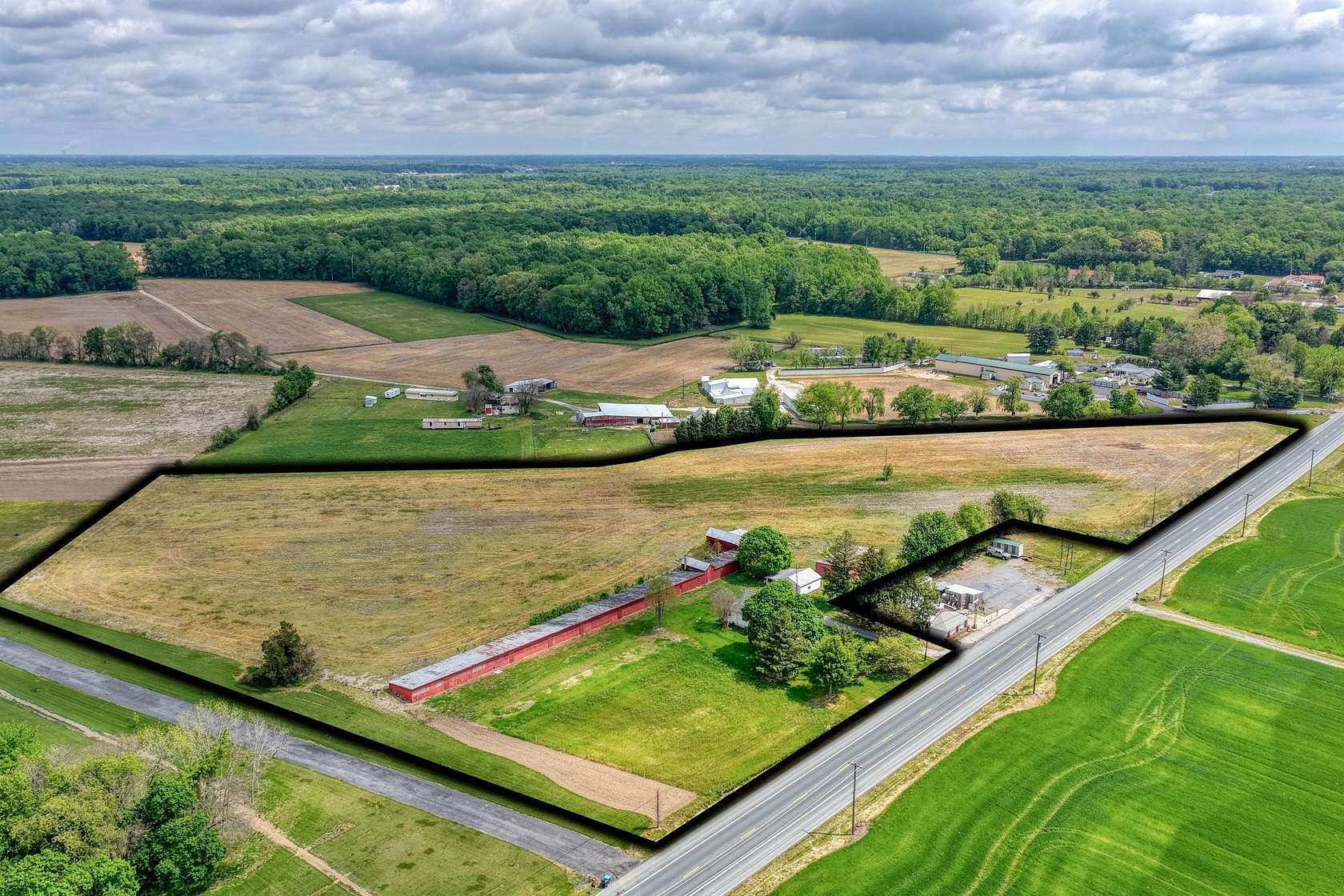 11.3 Acres of Land with Home for Sale in Hartly, Delaware