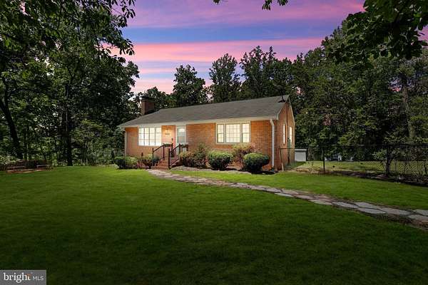 5 Acres of Land with Home for Sale in Warrenton, Virginia