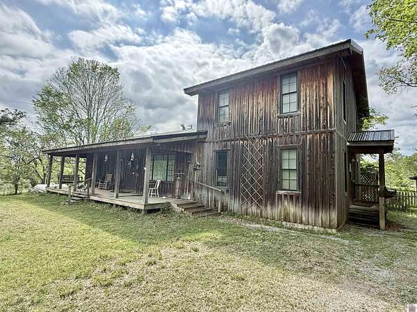 11.8 Acres of Land with Home for Sale in Eddyville, Kentucky