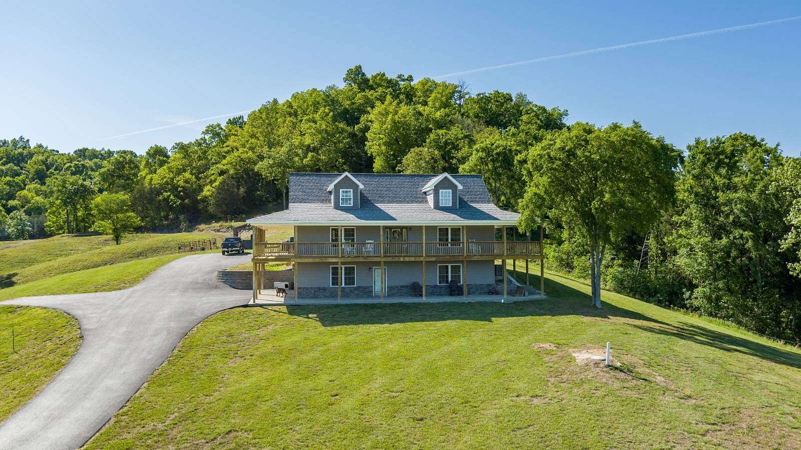 66 Acres of Recreational Land with Home for Sale in Albany, Kentucky