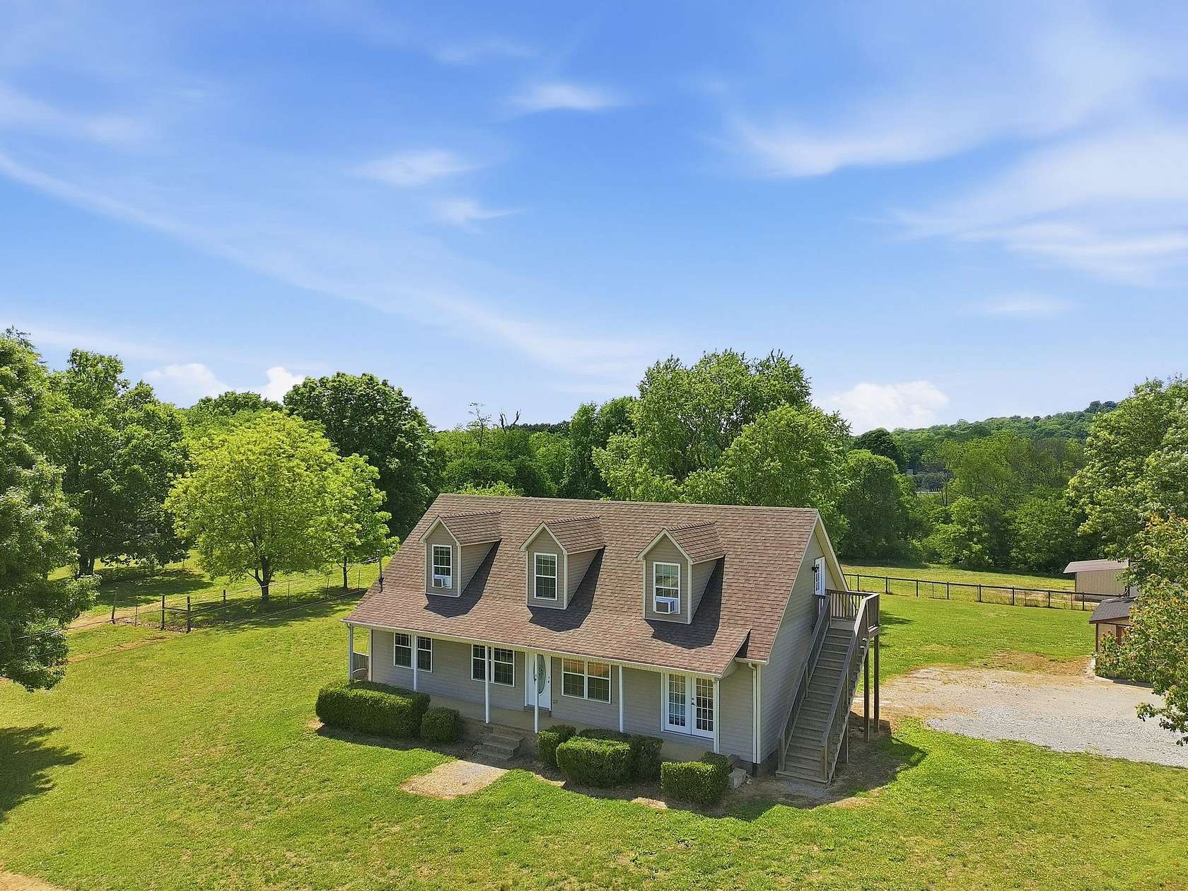 5 Acres of Land with Home for Sale in Columbia, Tennessee