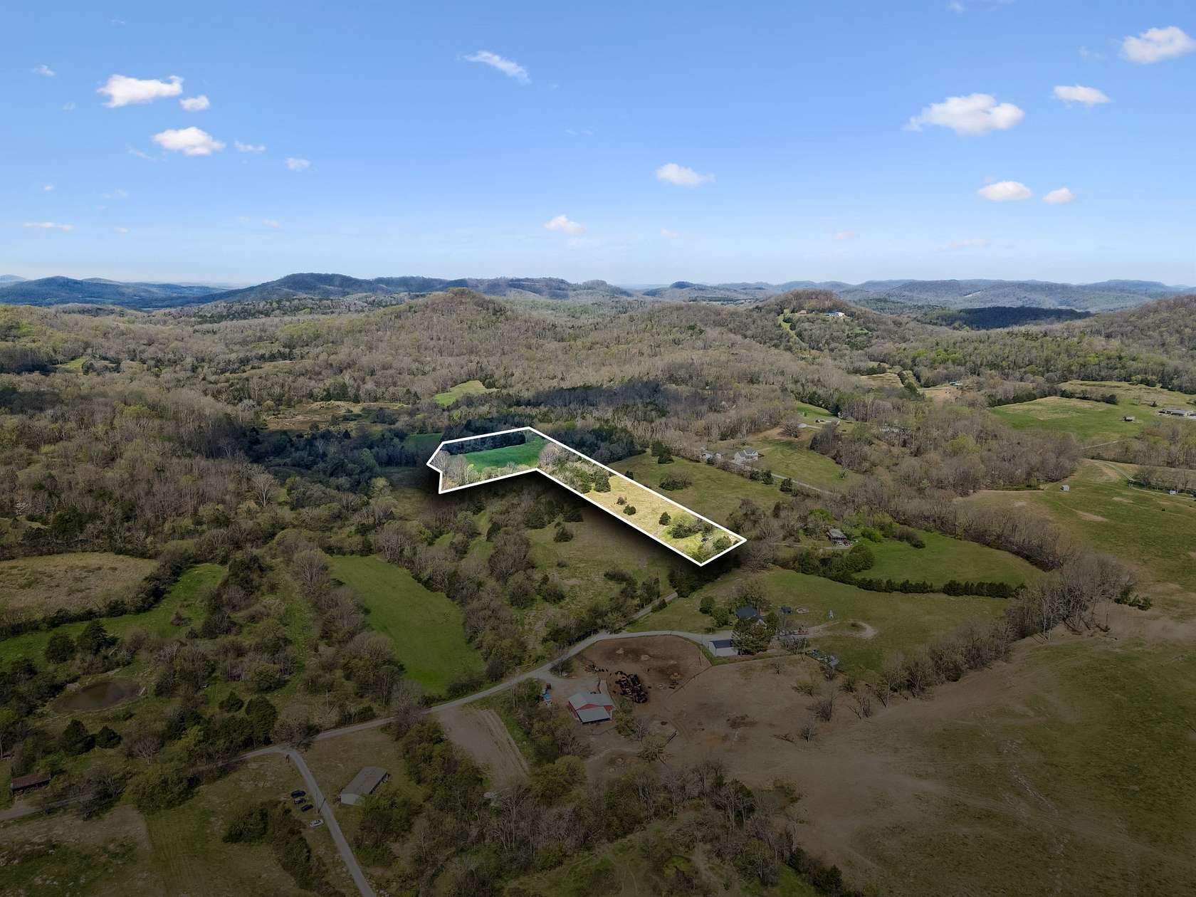 9 Acres of Residential Land for Sale in Auburntown, Tennessee