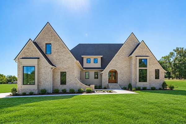 5 Acres of Land with Home for Sale in Mount Juliet, Tennessee