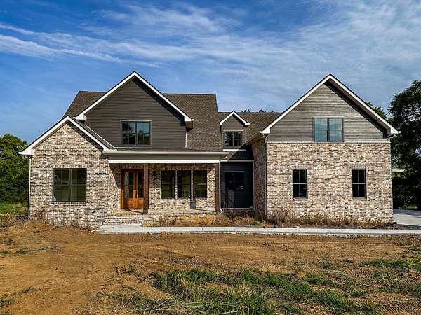 5.52 Acres of Land with Home for Sale in Mount Juliet, Tennessee