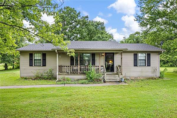 13.4 Acres of Land with Home for Sale in Havana, Arkansas