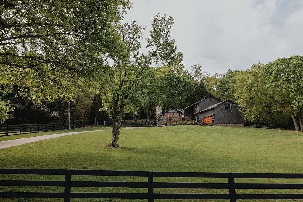 2.2 Acres of Land with Home for Sale in Franklin, Tennessee