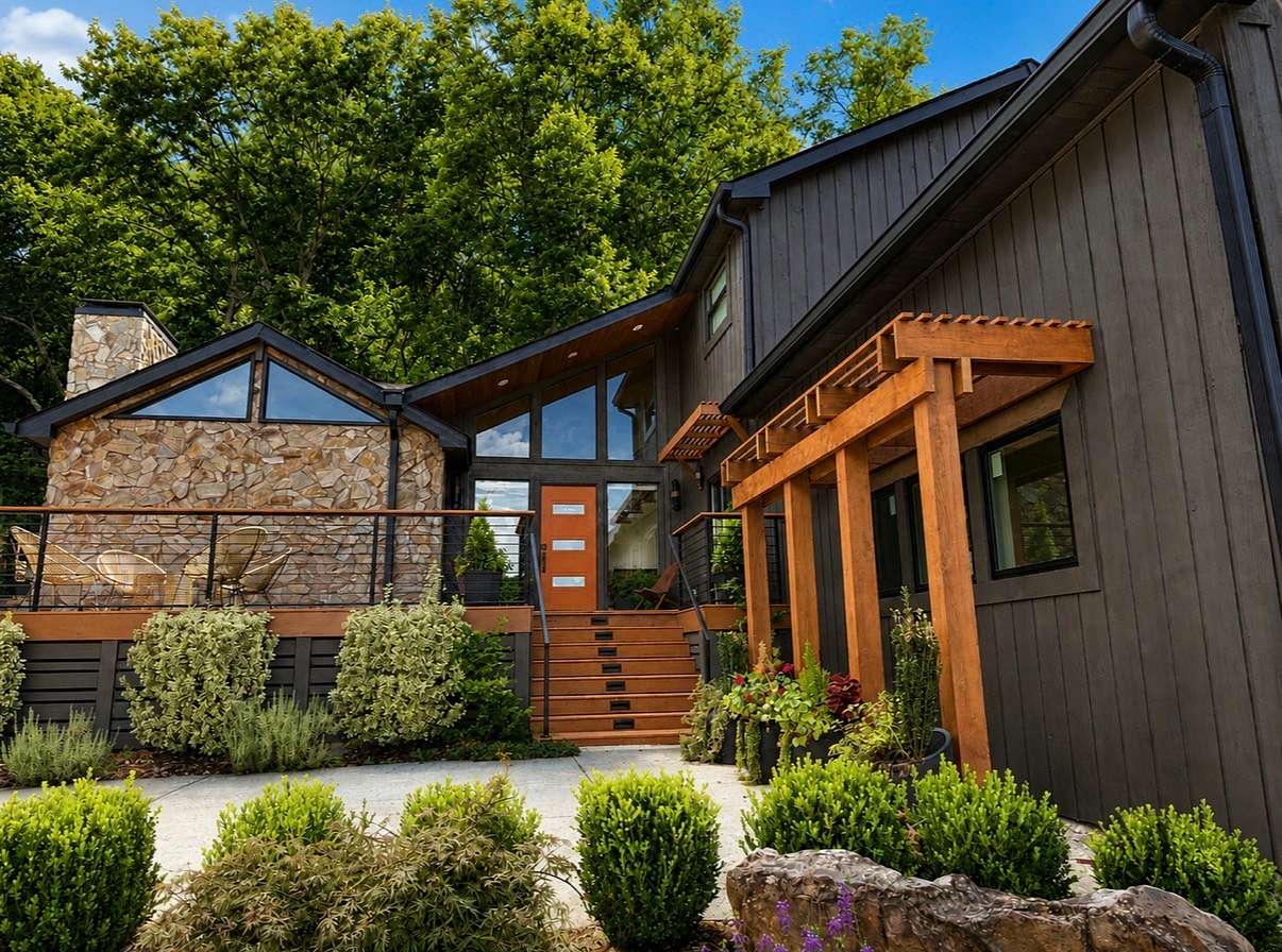 2.2 Acres of Land with Home for Sale in Franklin, Tennessee