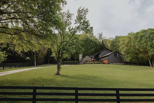 2.2 Acres of Land with Home for Sale in Franklin, Tennessee