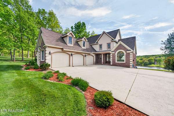 2.6 Acres of Land with Home for Sale in Crossville, Tennessee
