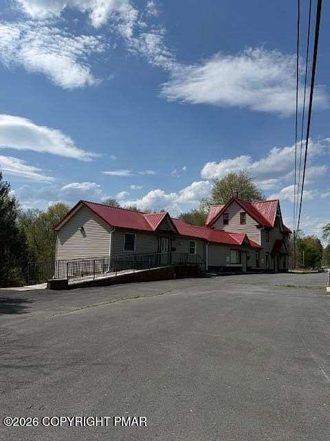 5.66 Acres of Improved Mixed-Use Land for Sale in Effort, Pennsylvania