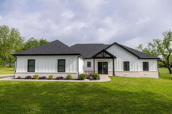 5.2 Acres of Land with Home for Sale in Washburn, Missouri