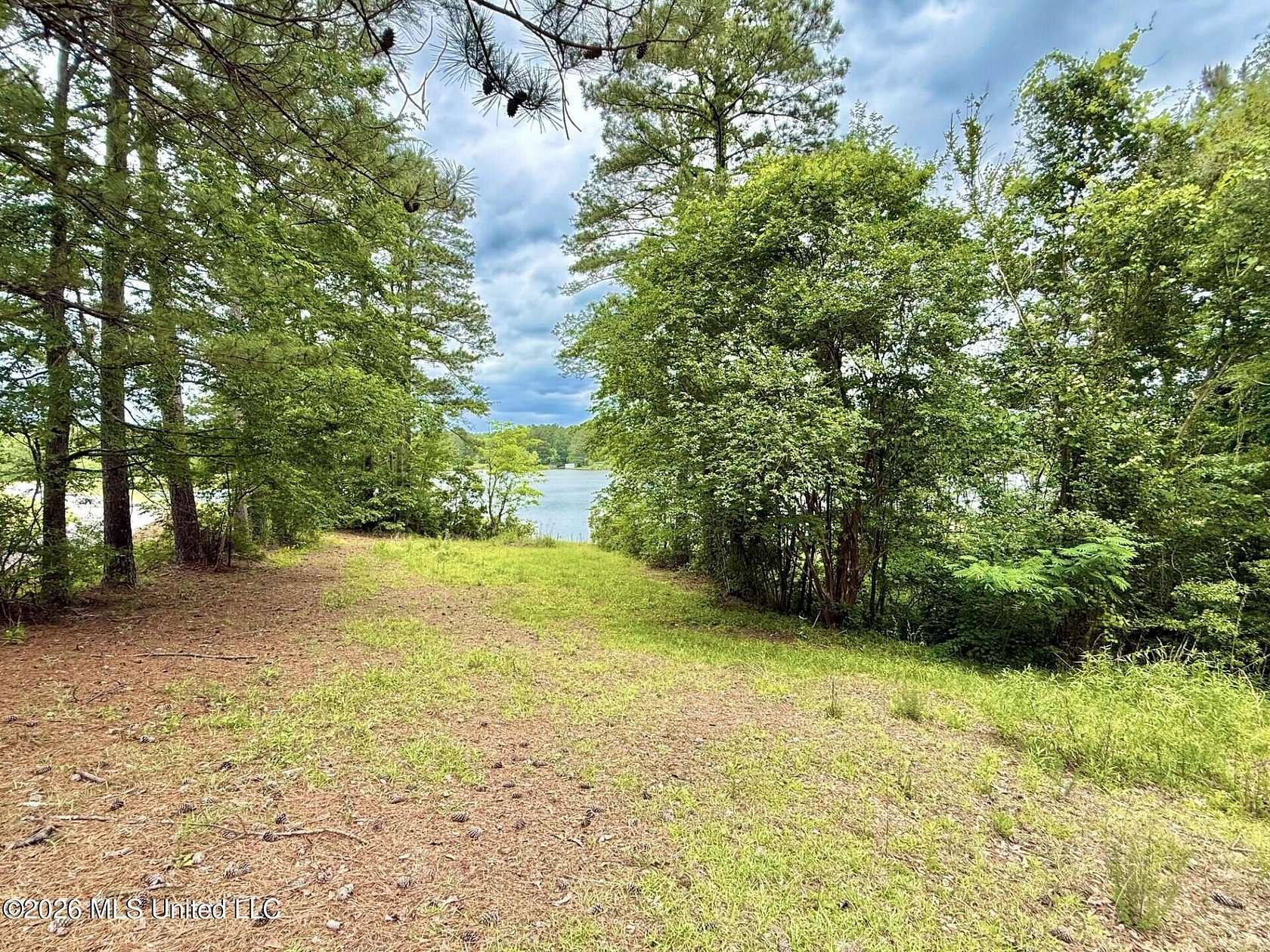 0.94 Acres of Residential Land for Sale in Brookhaven, Mississippi