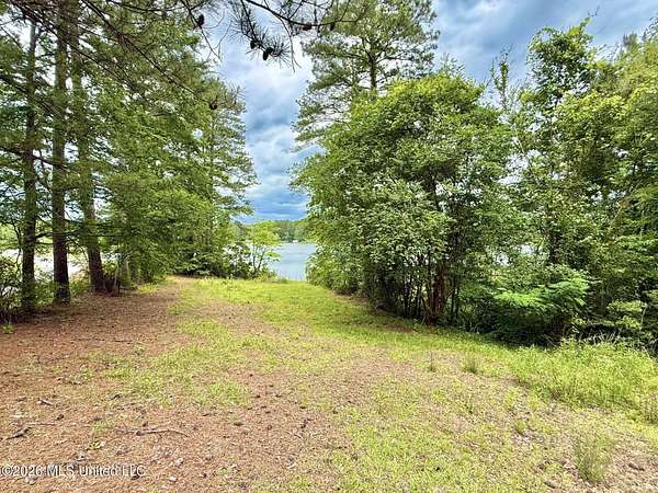 0.94 Acres of Residential Land for Sale in Brookhaven, Mississippi