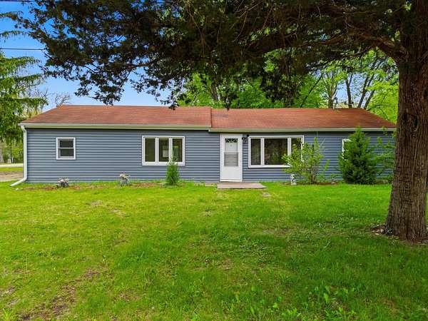 5 Acres of Land with Home for Sale in Monroe Center, Illinois