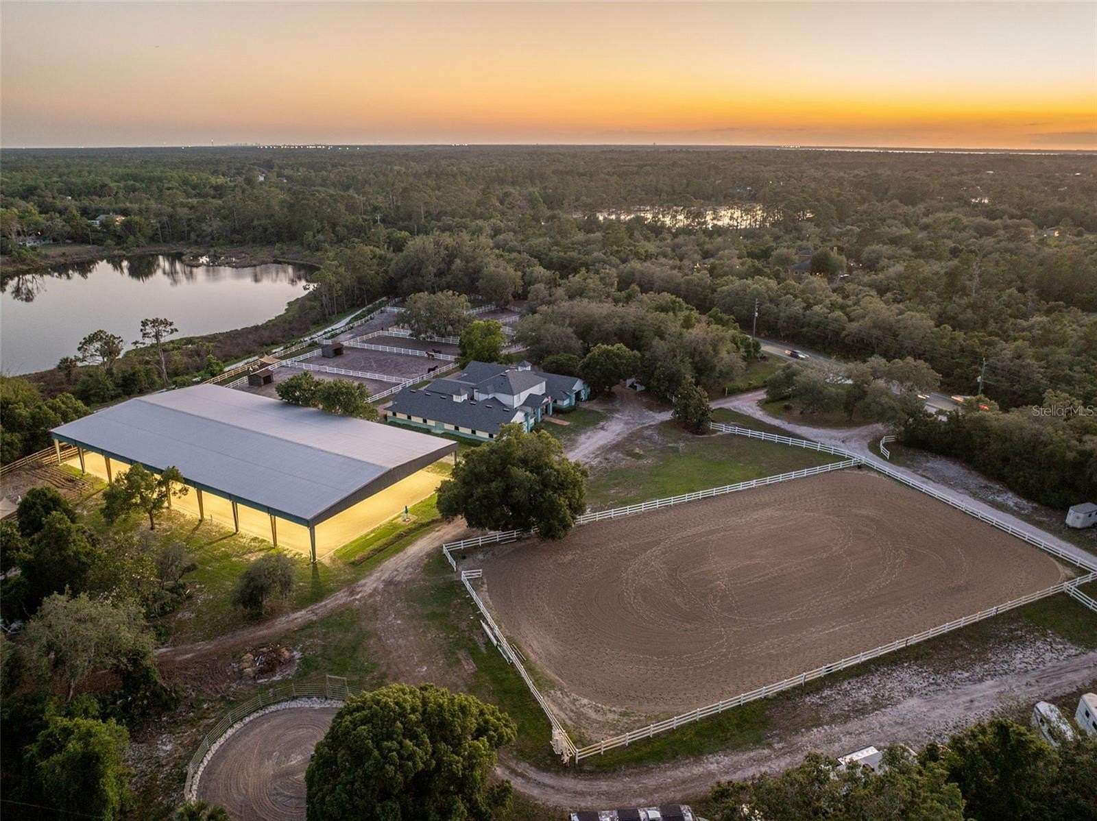 10 Acres of Land with Home for Sale in Geneva, Florida