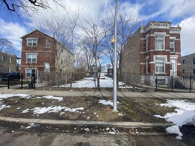 0.06 Acres of Land for Sale in Chicago, Illinois