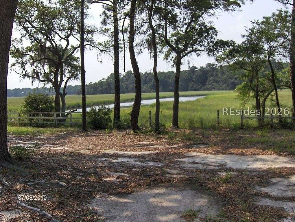 9.5 Acres of Residential Land for Sale in Beaufort, South Carolina