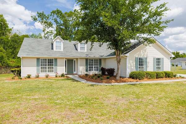 1.85 Acres of Land with Home for Sale in Valdosta, Georgia