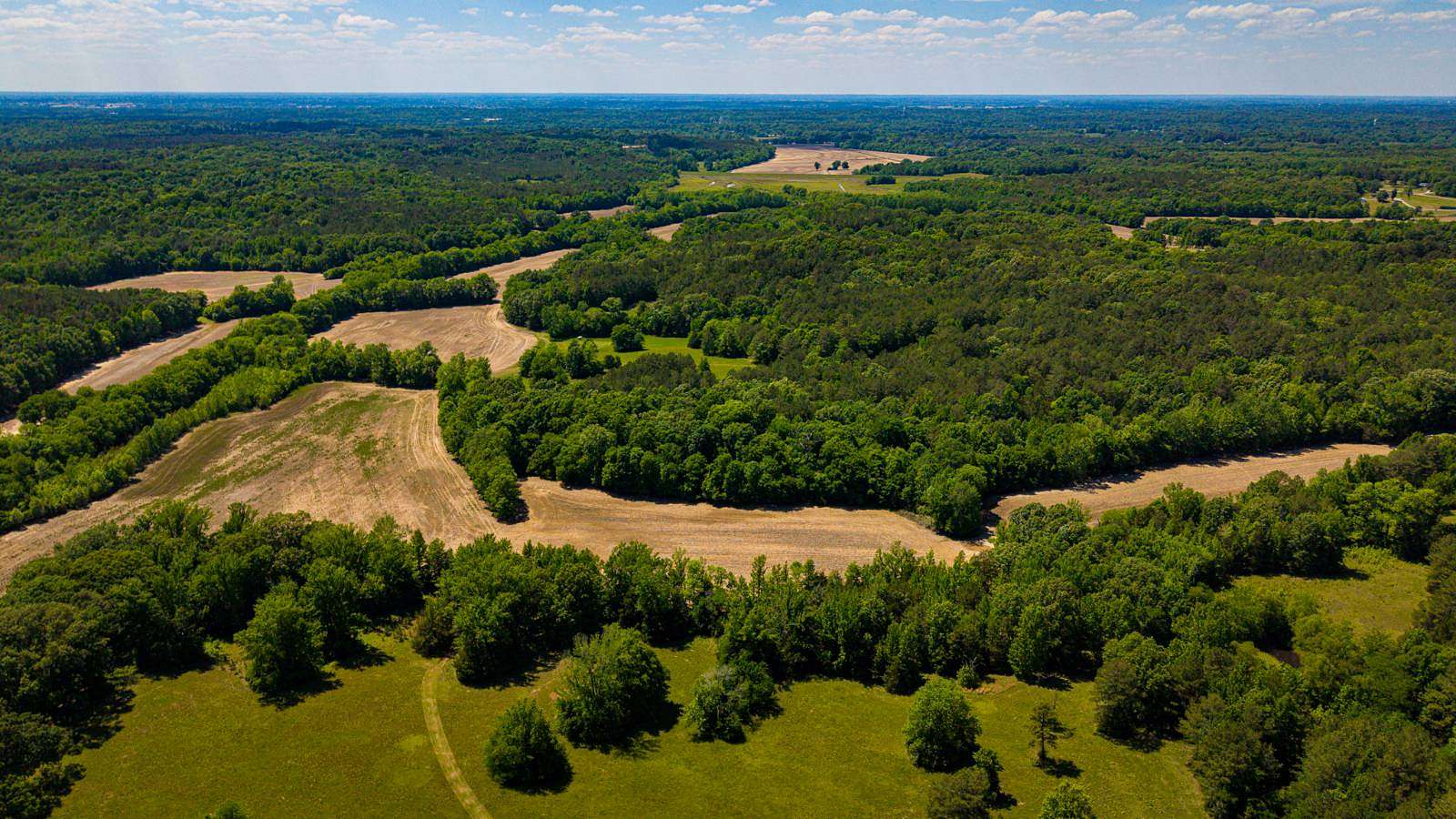 432 Acres of Land for Sale in Mooreville, Mississippi